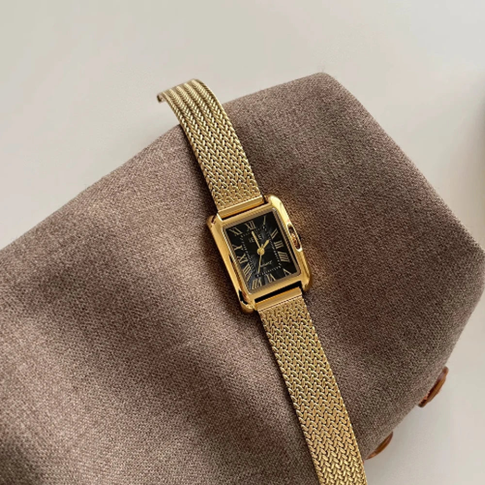 Fashion luxury retro square dial with gold strap women's watch. 1piece.