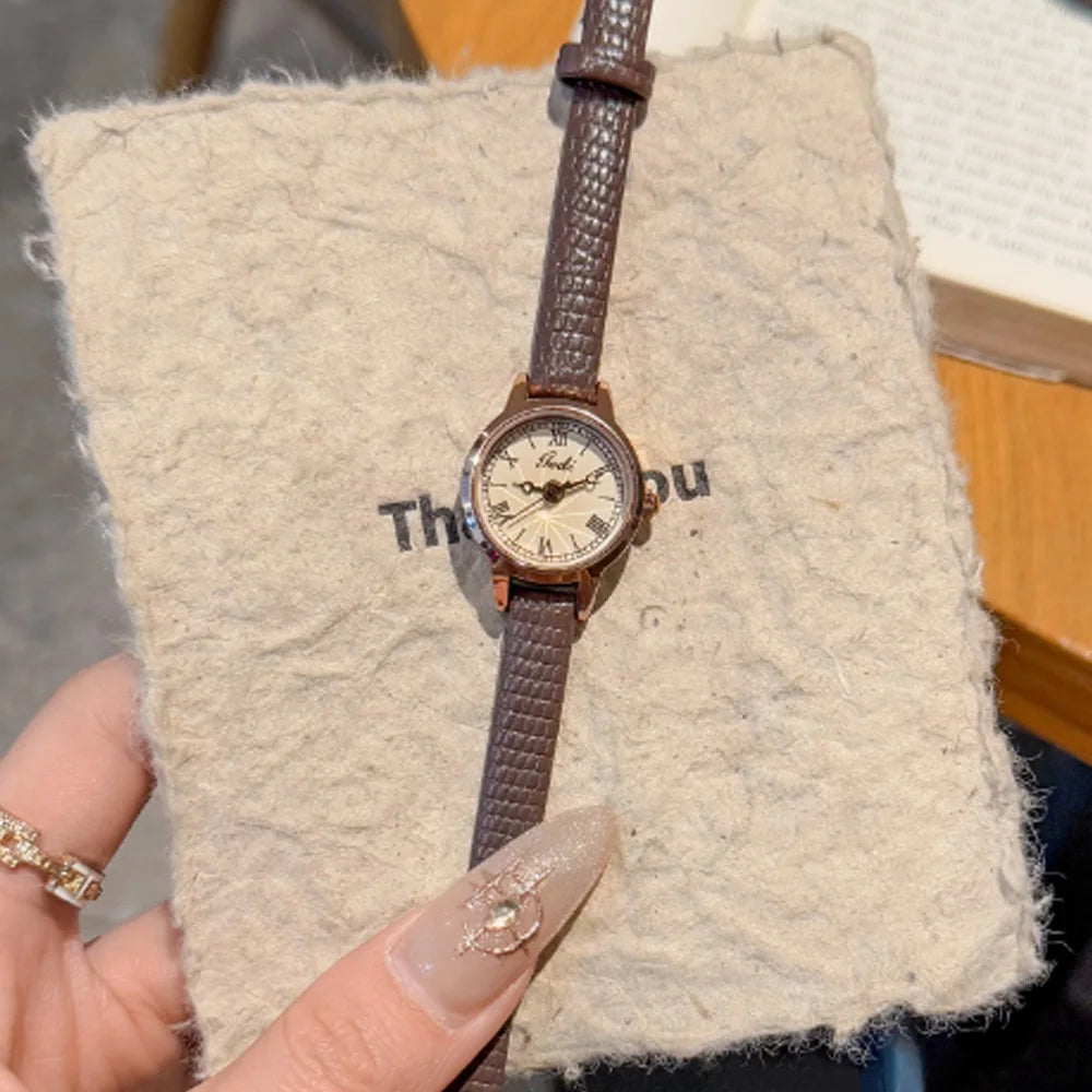 Fashion style minimalist luxury with quartz watch for women. 1piece.