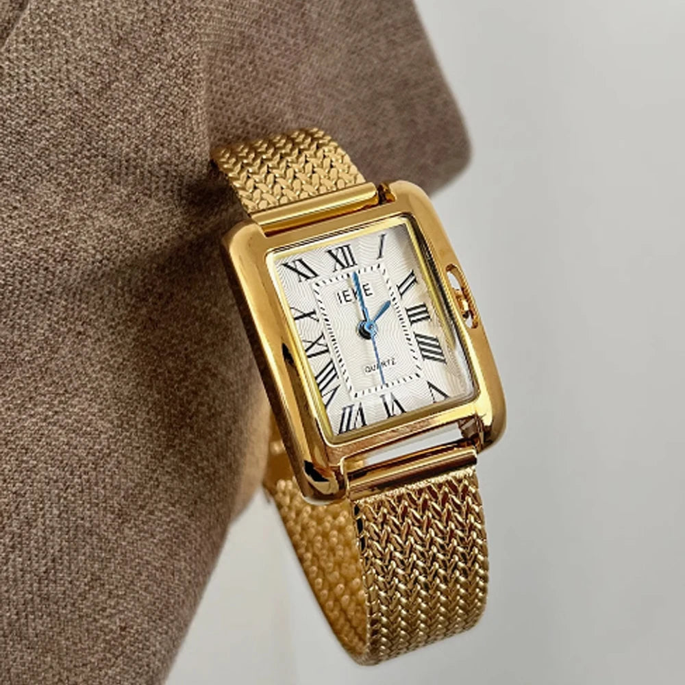Fashion luxury retro square dial with gold strap women's watch. 1piece.