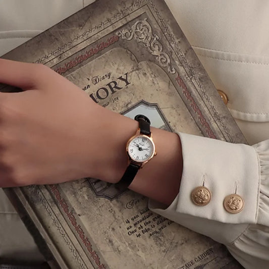 Fashion style minimalist luxury small plate belt with quartz women's watch for women.